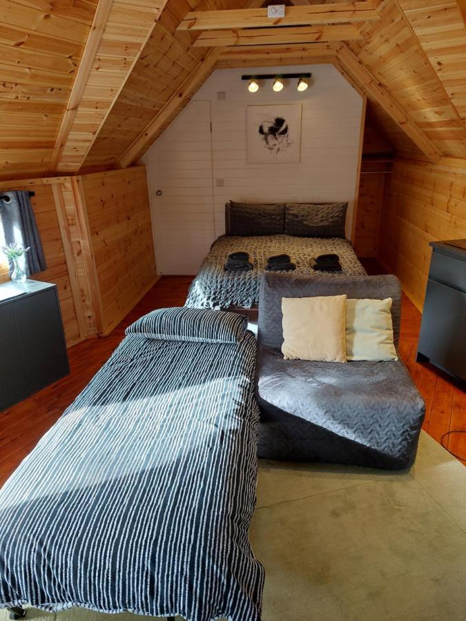 The Hive - Unique Log Cabin With Wood Burning Stove Ludchurch Exterior foto