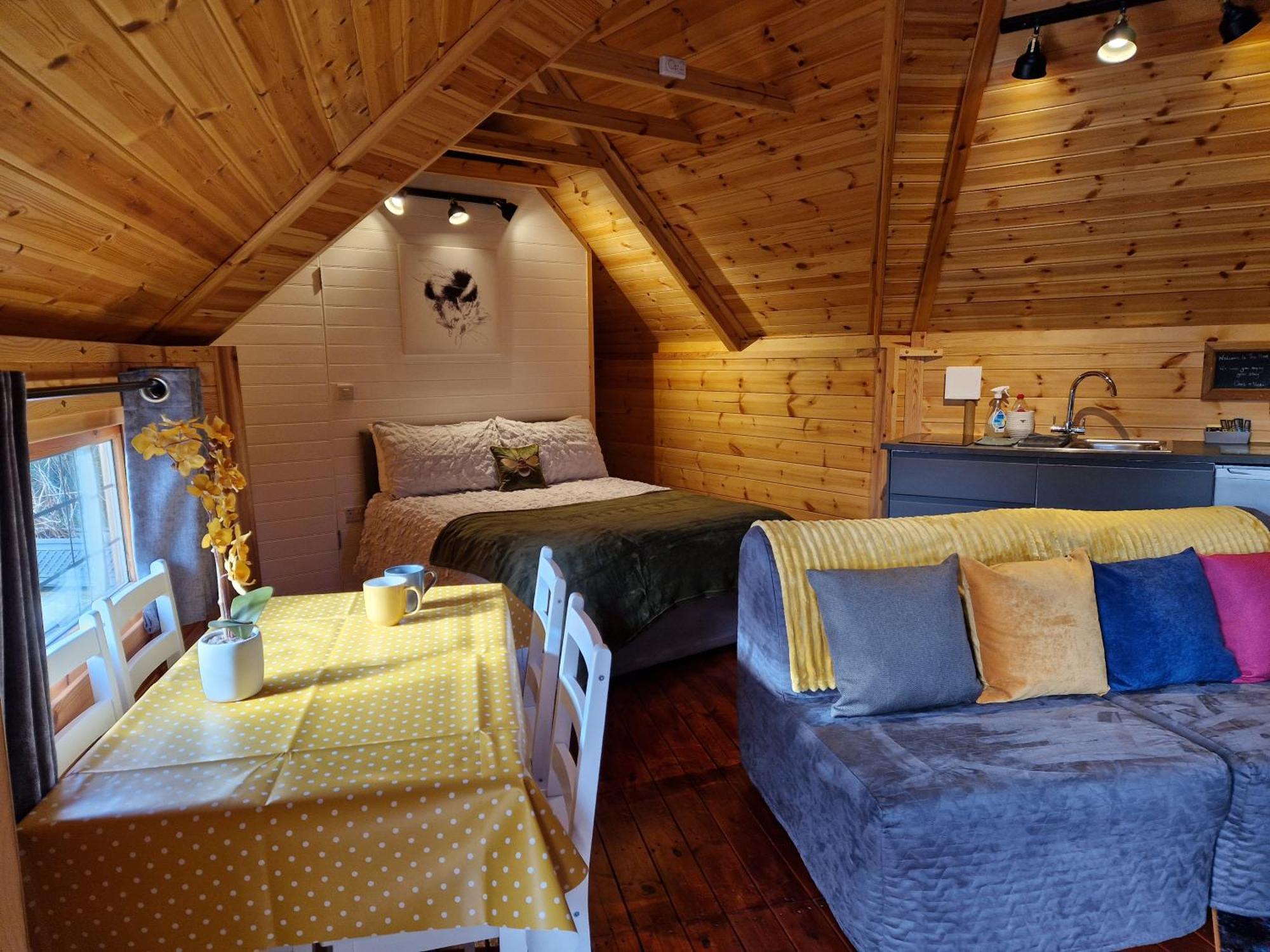 The Hive - Unique Log Cabin With Wood Burning Stove Ludchurch Exterior foto