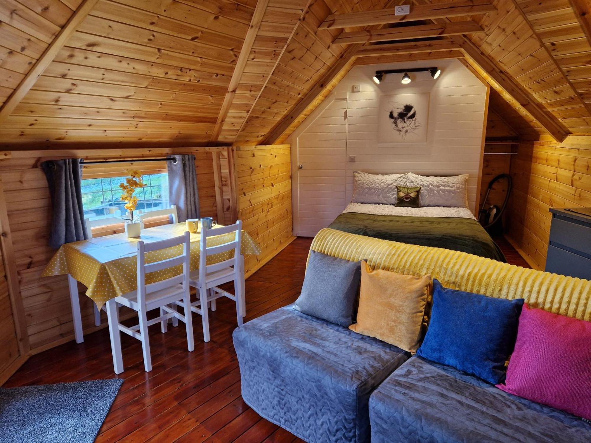 The Hive - Unique Log Cabin With Wood Burning Stove Ludchurch Exterior foto